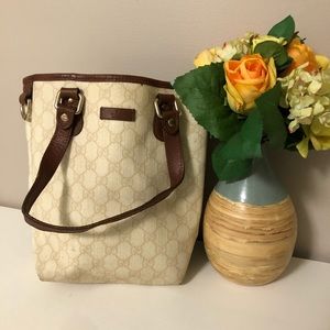 Authentic GUCCi small bucket